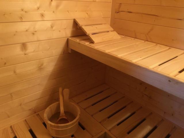 Le Spa Est Dans Le Pre Trigueres Exterior photo